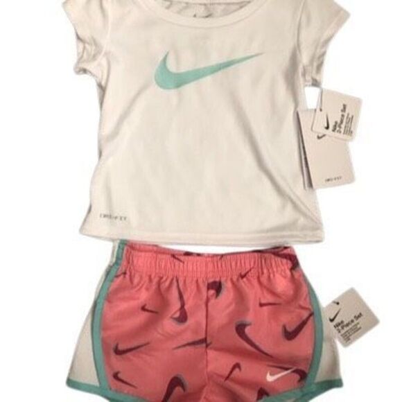 Nike Little girls 2PC Shorts Set Sunset Pulse Size 24 M - Picture 1 of 8